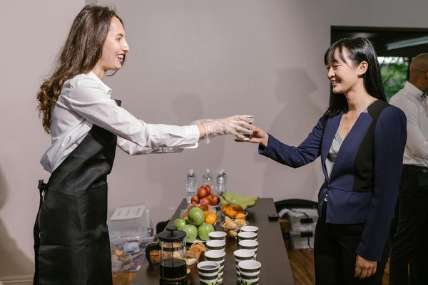 Quelles sont les 6 fonctions de l'entreprise ?